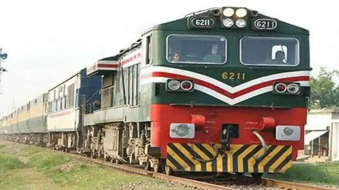 In Lahore, The Driver Stopped The Train And Went To Get Yogurt